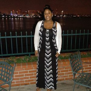 Meet your Posher, Naeemah